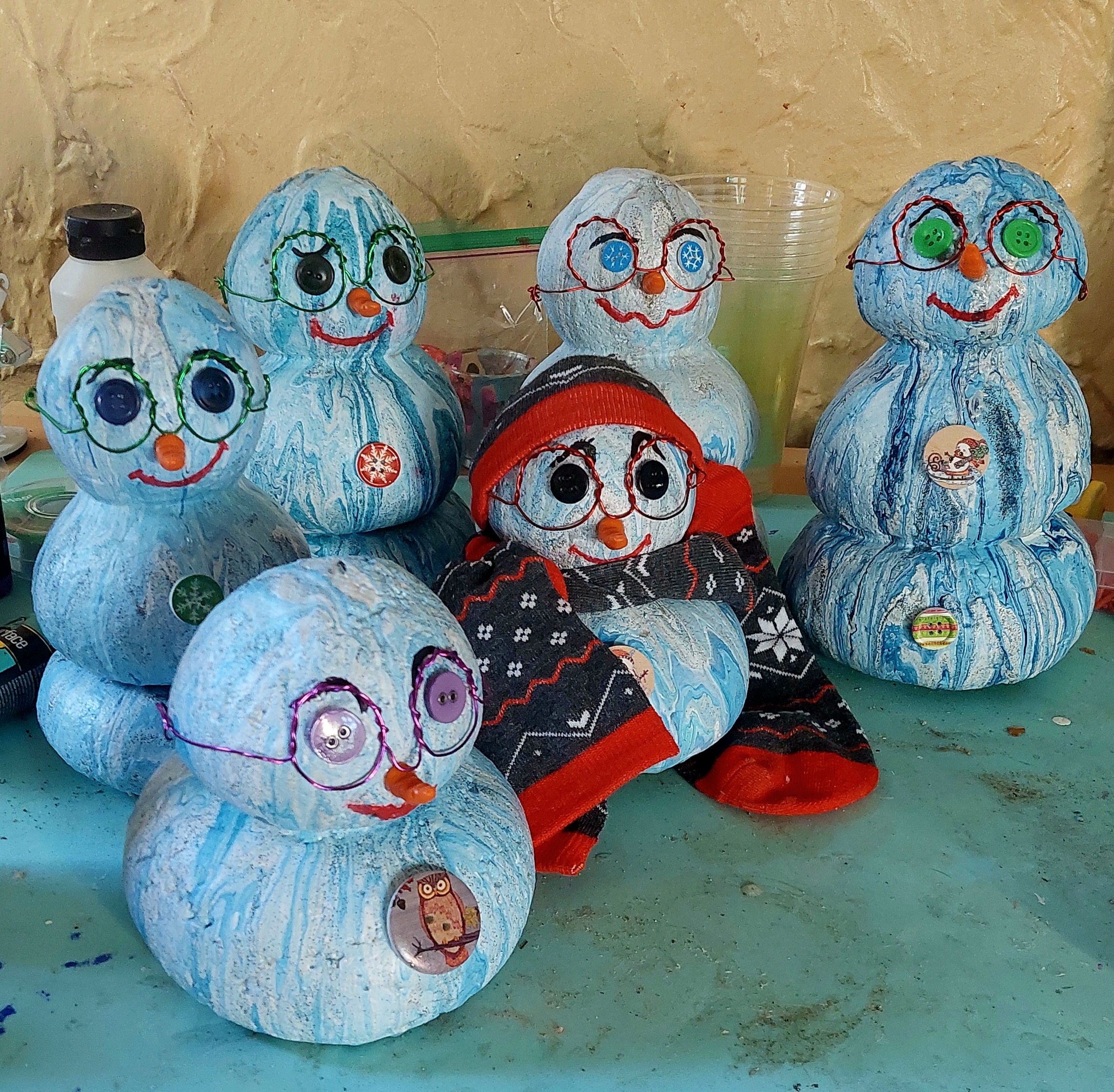 Handmade Holiday Decor: Snowmen, Gnomes & Ornaments (at Country